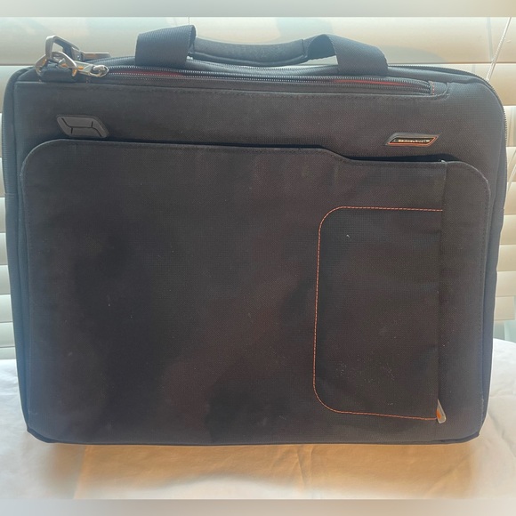 Briggs and Riley laptop bag - Picture 1 of 7